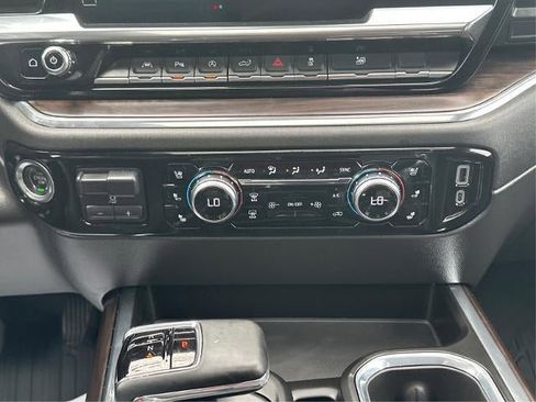 Certified 2023 GMC Sierra 1500 SLT w/ SLT Convenience Package AWD/4WD image 15
