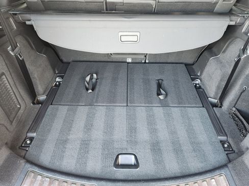 Used 2023 Land Rover Discovery Sport S R-Dynamic image 32