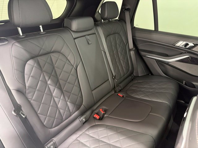 Used 2025 BMW X5 xDrive40i w/ M Sport Package AWD/4WD image 22