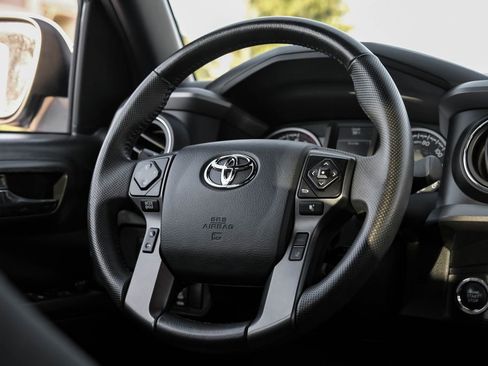 Used 2023 Toyota Tacoma TRD Off-Road image 14