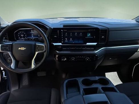 Used 2024 Chevrolet Silverado 1500 LT AWD/4WD image 17