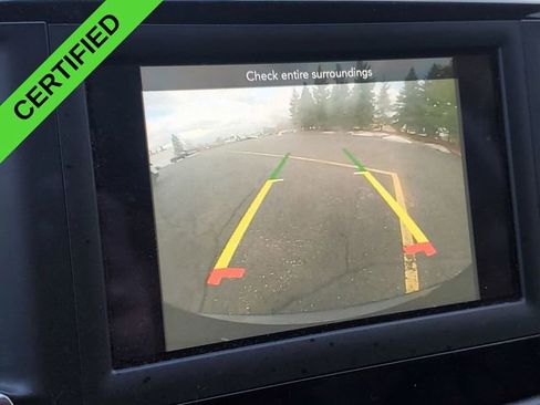 Used 2018 Chrysler Pacifica Touring-L image 15