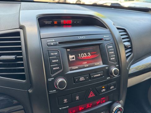 Used 2012 Kia Sorento EX FWD image 23