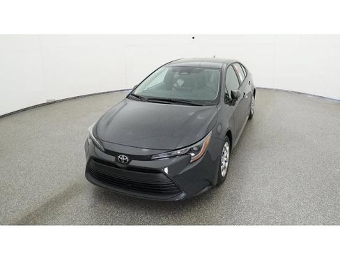 Used 2025 Toyota Corolla LE FWD image 22