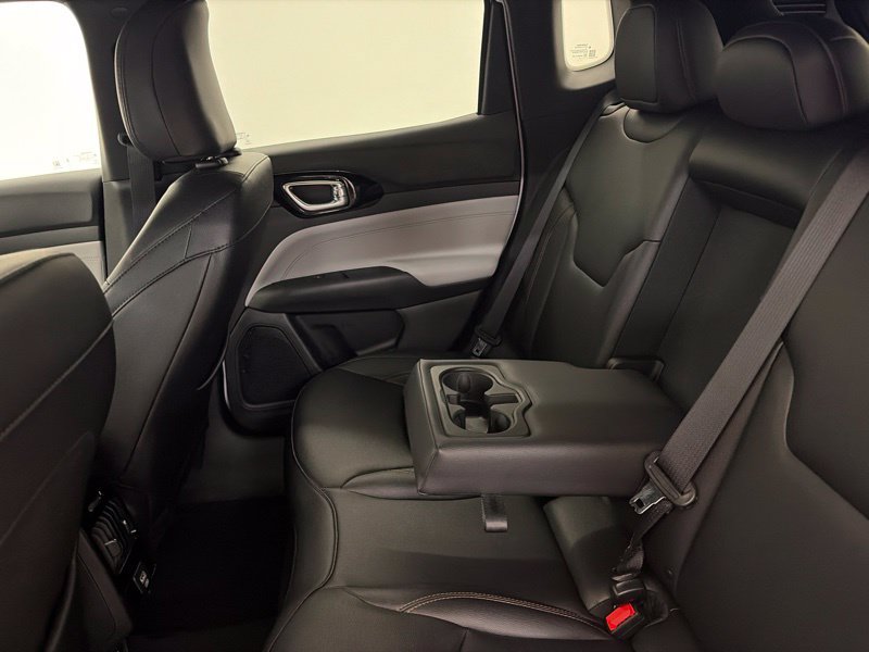 Used 2024 Jeep Compass Limited AWD/4WD image 15