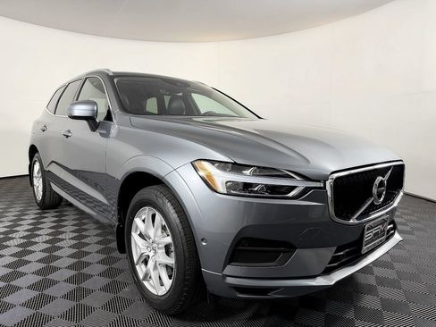 Used 2019 Volvo XC60 T5 Momentum w/ Premium Package AWD/4WD image 6