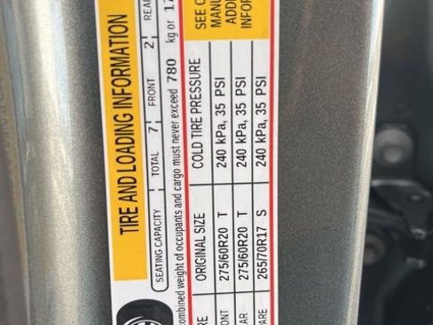 Used 2023 Chevrolet Suburban Premier image 22