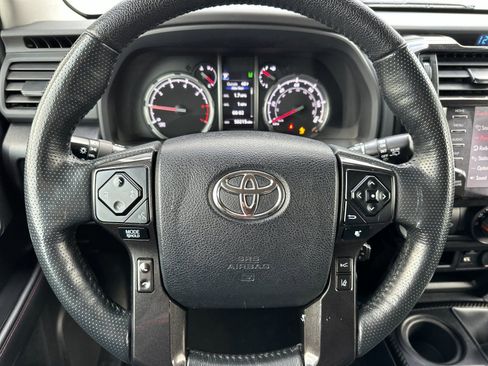 Used 2024 Toyota 4Runner TRD Off-Road Premium AWD/4WD image 24