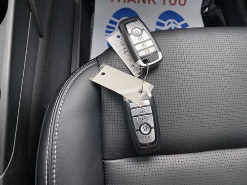 Used 2023 Ford Escape Platinum image 27