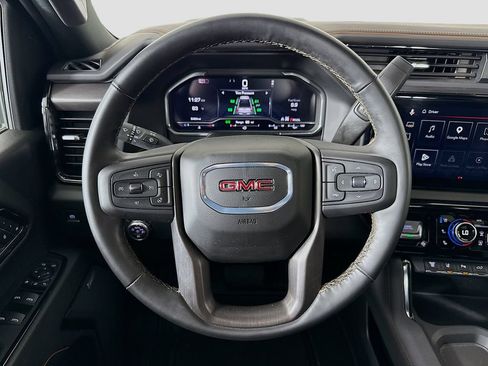 Used 2024 GMC Sierra 2500 AT4 w/ AT4 Premium Plus Package AWD/4WD image 11