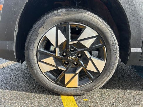 Used 2025 Hyundai Kona SEL image 25