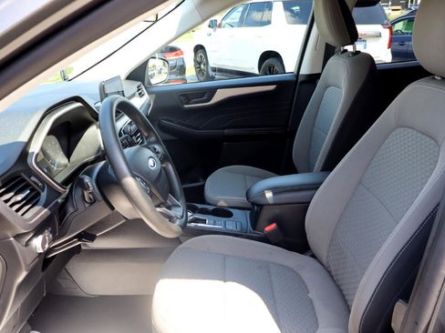Used 2022 Ford Escape SE image 7
