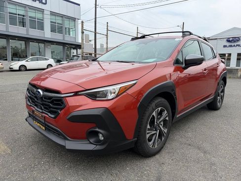 Used 2024 Subaru Crosstrek 2.0i Premium AWD/4WD image 3