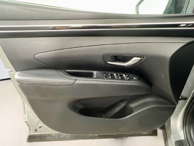 Used 2023 Hyundai Tucson SEL FWD image 18