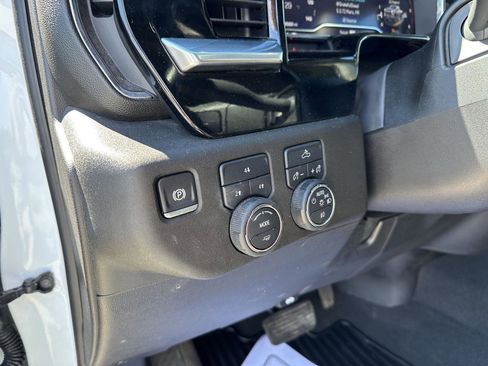 Used 2025 Chevrolet Silverado 2500 LT w/ Convenience Package AWD/4WD image 20