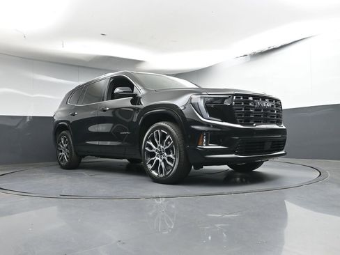 Used 2026 GMC Acadia Denali Ultimate w/ LPO, Floor Liner Package FWD image 31