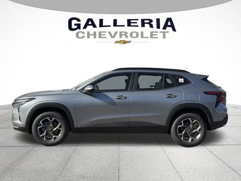 New 2026 Chevrolet Trax LT w/ LT Convenience Package image 4