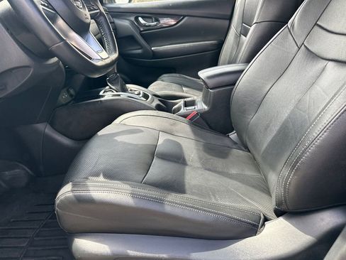 Used 2018 Nissan Rogue SL image 10