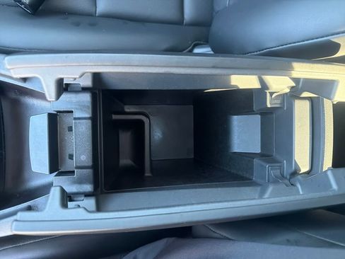 Used 2022 Nissan Rogue SV w/ SV Premium Package image 41