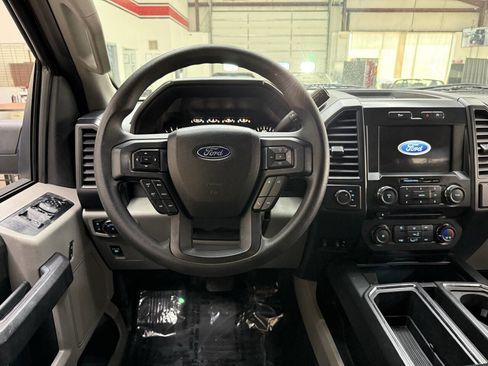 Used 2017 Ford F150 XL w/ Equipment Group 101A Mid AWD/4WD image 21