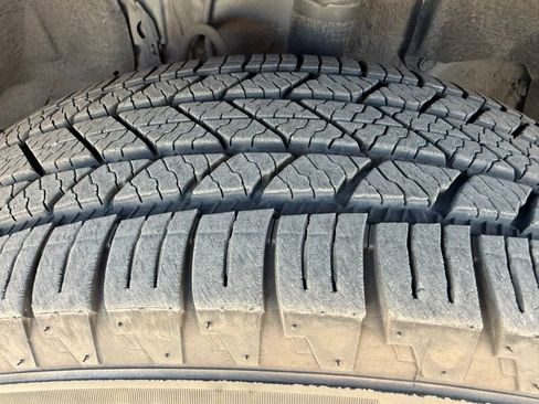 Used 2021 Toyota RAV4 XLE w/ Convenience Package image 10