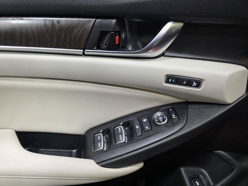 Used 2021 Honda Accord EX-L image 18