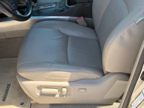 Used 2004 Toyota 4Runner Limited AWD/4WD image 55