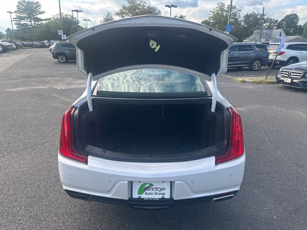 Used 2018 Cadillac XTS Luxury FWD image 16