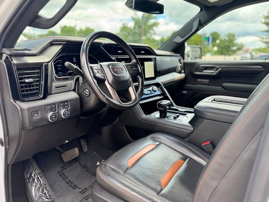 Used 2022 GMC Sierra 1500 AT4 w/ AT4 Preferred Package AWD/4WD image 14