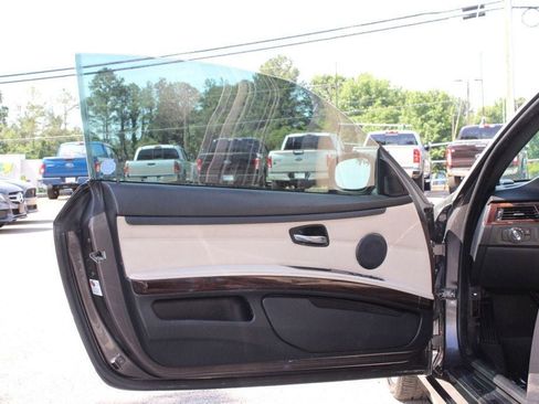 Used 2011 BMW 335i Convertible RWD image 11