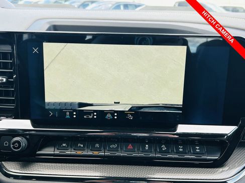 Used 2022 Chevrolet Silverado 1500 ZR2 w/ Technology Package image 13