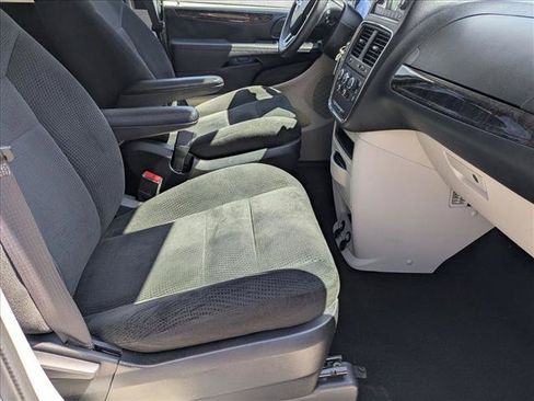 Used 2016 Dodge Grand Caravan SE w/ Quick Order Package 29E SE FWD image 19