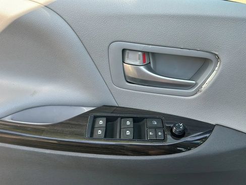 Used 2015 Toyota Sienna XLE w/ XLE Navigation Package AWD/4WD image 42