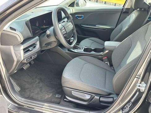New 2025 Kia K4 LXS image 19