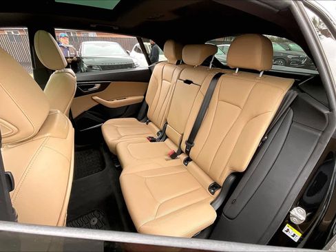 Used 2022 Audi Q8 Prestige image 28