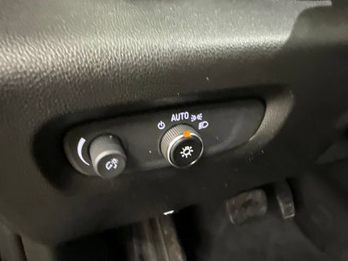 Used 2022 Chevrolet Traverse RS AWD/4WD image 22
