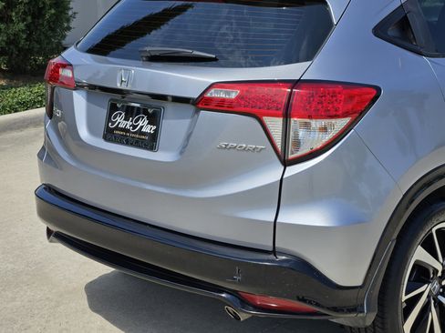 Used 2019 Honda HR-V Sport image 16