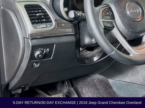 Used 2018 Jeep Grand Cherokee Overland AWD/4WD image 12