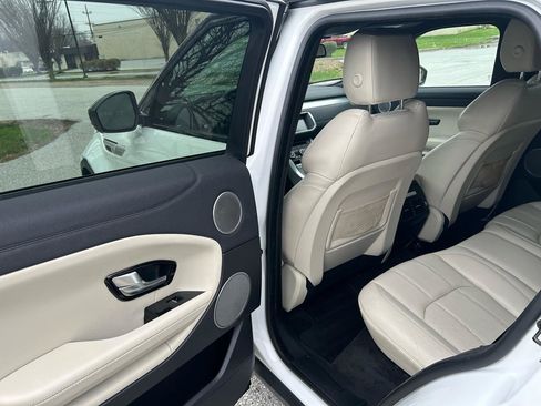 Used 2017 Land Rover Range Rover Evoque HSE image 12