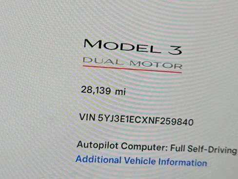 Used 2022 Tesla Model 3 Performance image 2