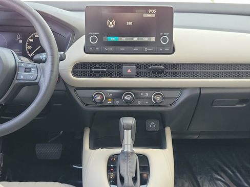 Used 2025 Honda HR-V LX image 18