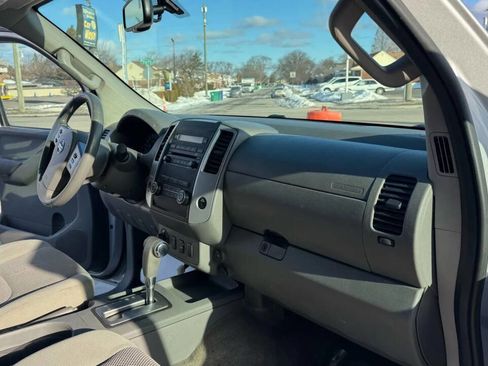 Used 2012 Nissan Frontier SV w/ SV Premium Utility Pkg image 24