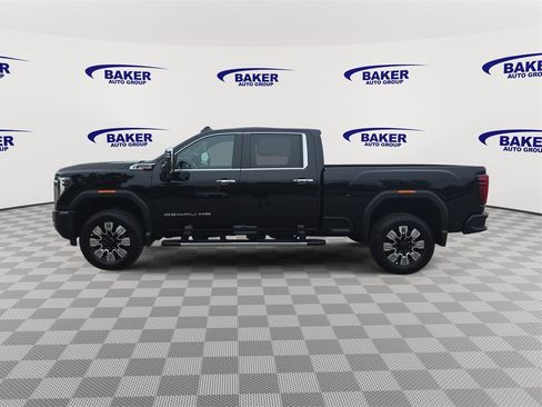 New 2026 GMC Sierra 2500 Denali w/ Denali Reserve Package image 8
