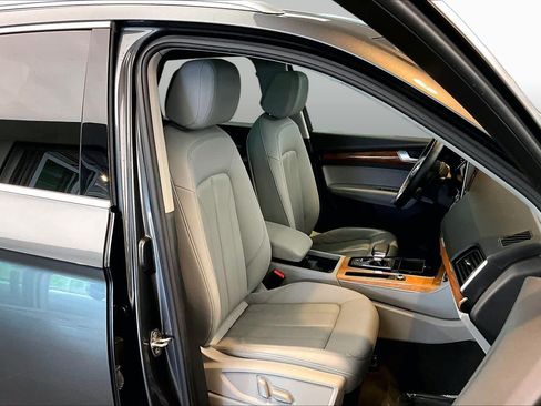 Certified 2023 Audi Q5 2.0T Premium Plus w/ Premium Plus Package AWD/4WD image 9