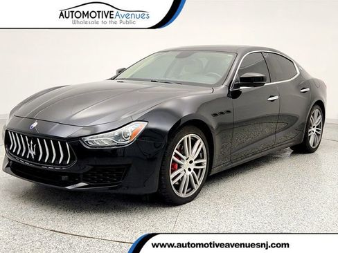 Used 2019 Maserati Ghibli S image 1