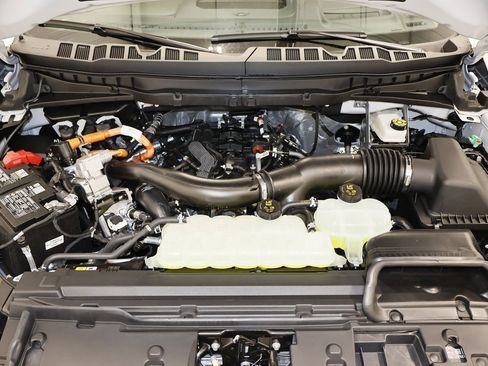 New 2025 Ford F150 Platinum w/ Equipment Group 703A Plus image 39