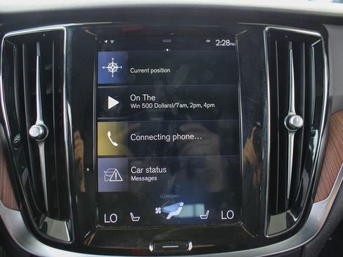 Used 2020 Volvo V60 T5 Momentum w/ Protection Package Premier image 30