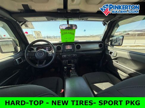 Used 2020 Jeep Gladiator Sport image 5
