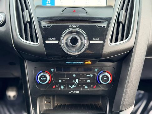 Used 2017 Ford Focus RS image 19