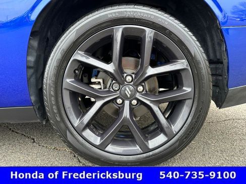 Used 2021 Dodge Challenger SXT w/ Blacktop Package image 11